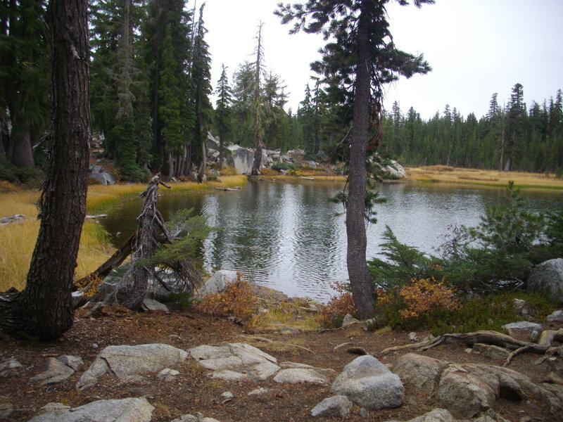 Quick side trail over this small lake