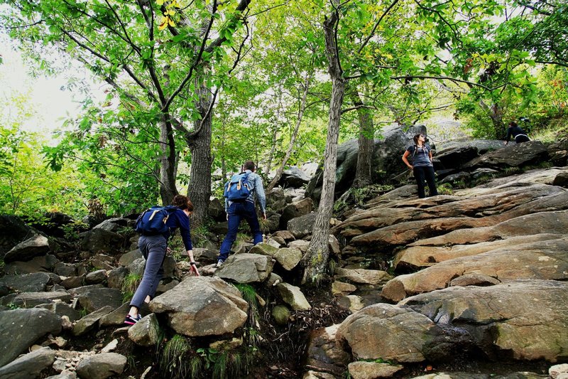 Climbing the initial scramble up the Breakneck Ridge Trail