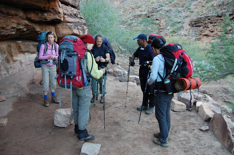 Taking a break along the Hermit Trail