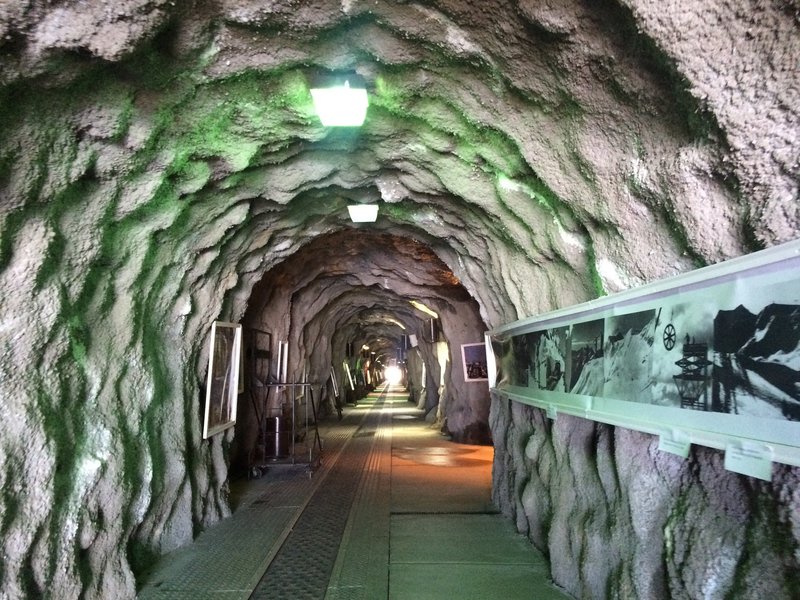 The course includes running through the tunnel from Mineral Basin.