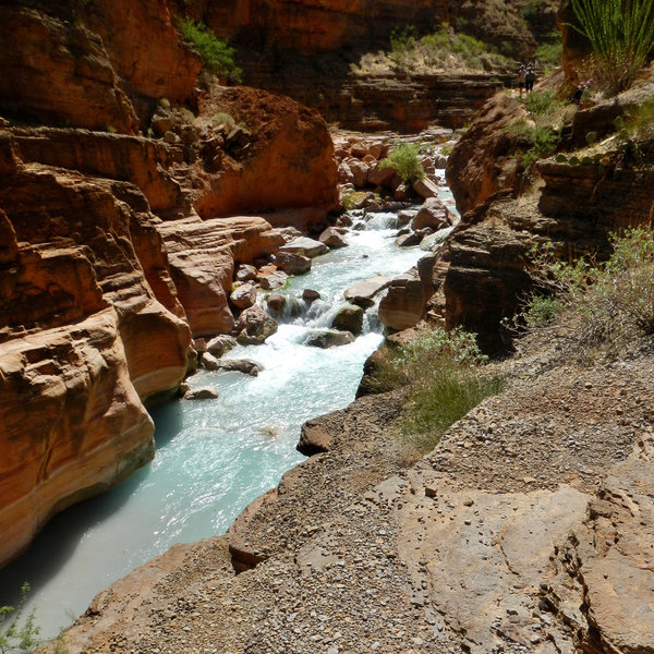 Havasu Creek colors (photo by Theilr)