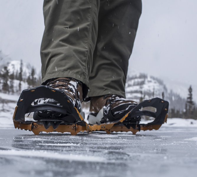 Winter fun on Mills Lake