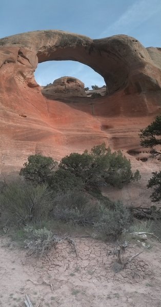 Looking up at the final arch and the 4th class scramble route (contour from right to left until you reach the chopped steps and then head up through the arch).