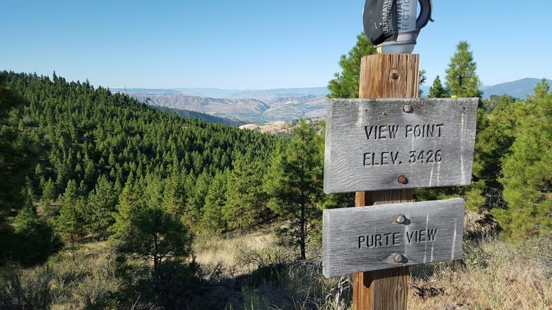 View of Lake Chelan on Eagle Ridge Trail