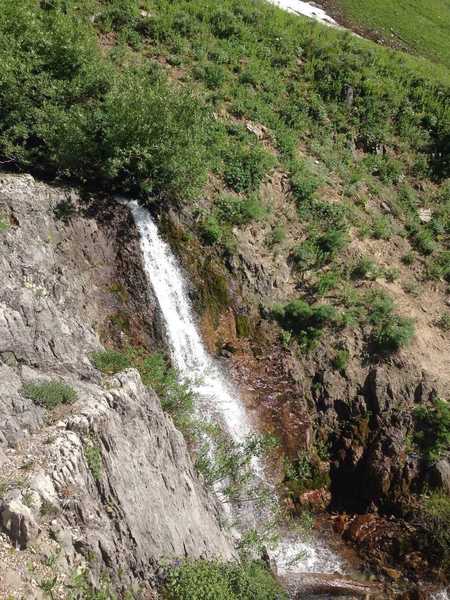 The main waterfall in High Creek Canyon that is close to the trail.