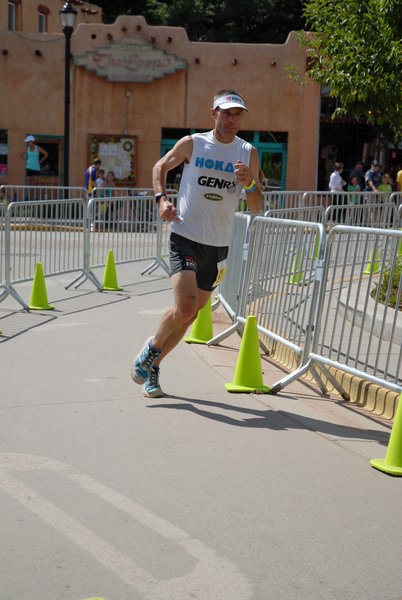 Dave Mackey in downtown Manitou Springs near finish of Pikes Peak Marathon. Photo by Nancy Hobbs