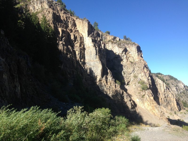 The band of cliffs that makes up the southern end of the canyon by the quarry