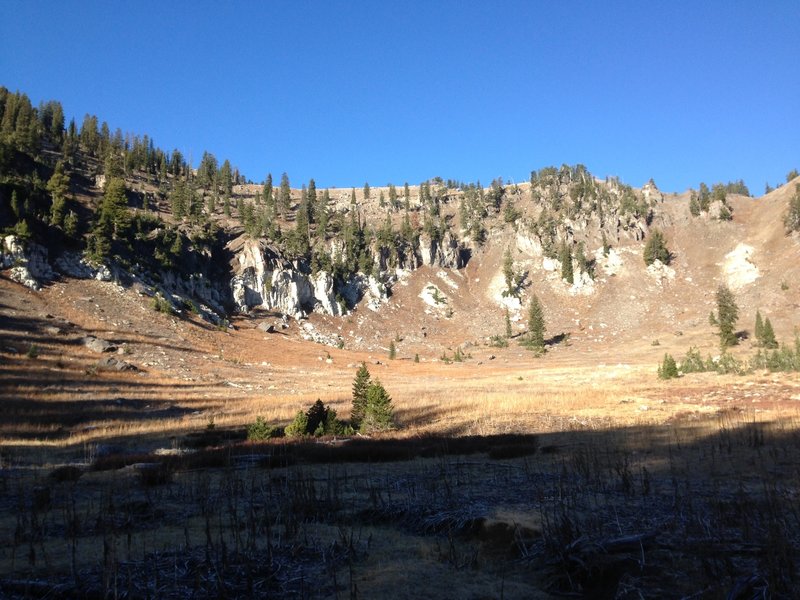 The upmost cirque and basin in Steam Mill Hollow just below the ridge (and the Doubletop Trail).