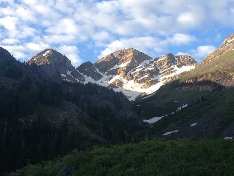 A killer view looking up Broads Fork at O'Sullivan Peak.