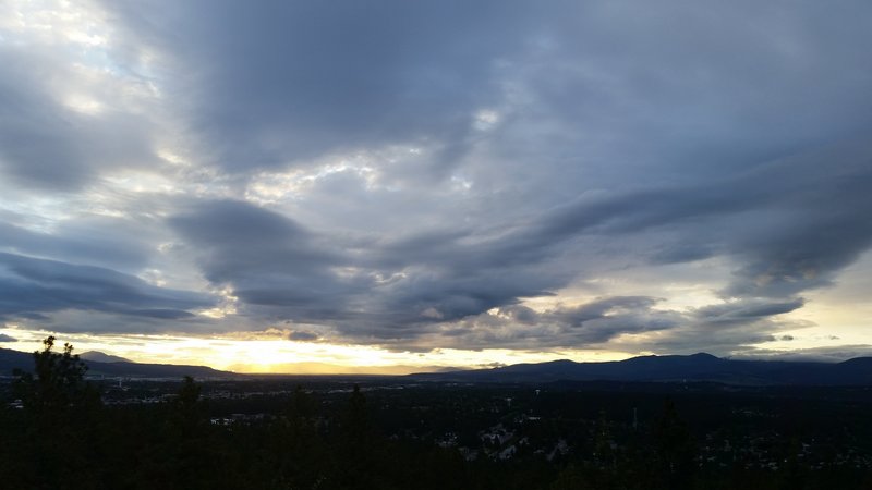 A 360 degree view of the Spokane area from Eagle Peak.