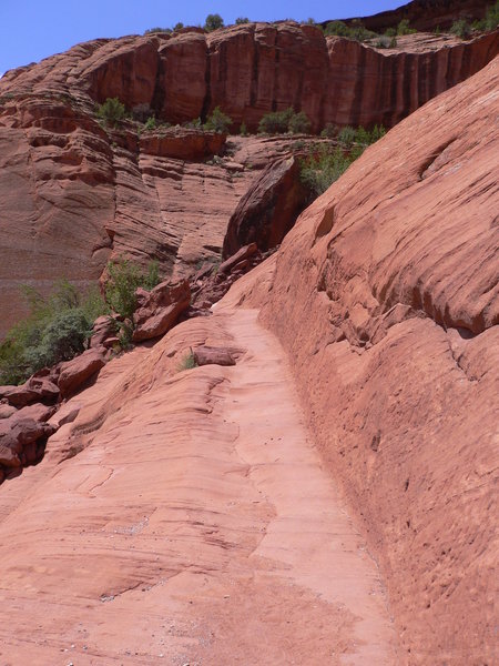 White House Ruin trail offers little shade.