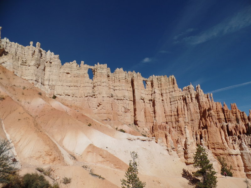 Wall of Windows as seen from the Navajo Loop in Bryce Canyon National Park