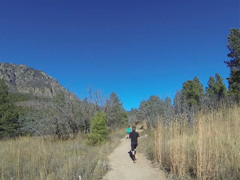 Headed out between North and South Talon during the NORAD Trail Race