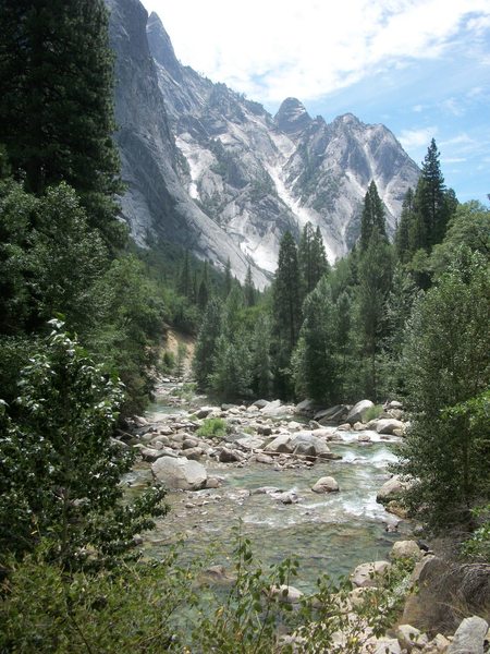 Awesome granite formations across the Middle Fork Trail, on the way to Tehipite.