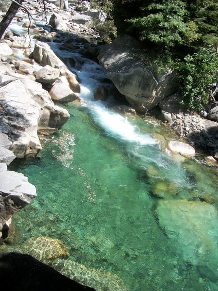 The Middle Fork of the Kings River as it rushes near the appropriately named Middle Fork Trail.