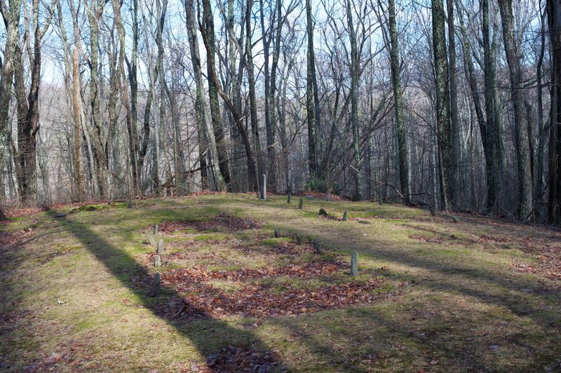 Cemetery alongside the trail where settlers from the area are buried.