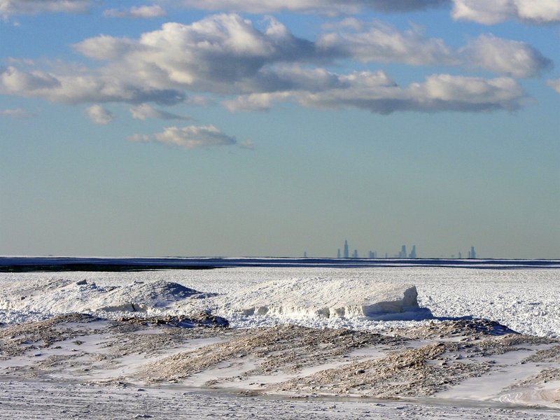 Its hard to believe that that this is Lake Michigan! Shelf ice is truly amazing. Great winter day with Chicago at the horizon.