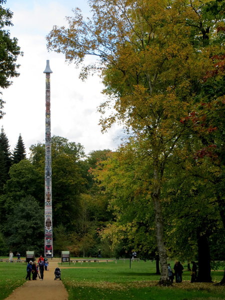 The trail to the Totem Pole.