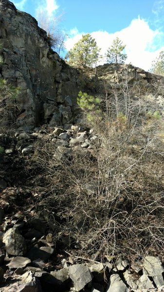 Rock formations along the way (about mile 2)