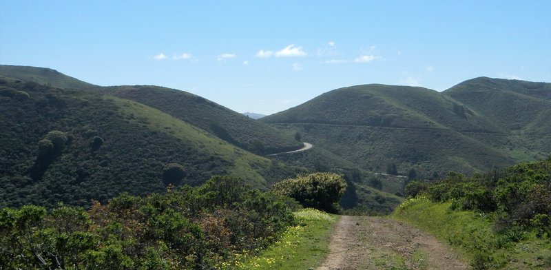 The beginning of the descent into the Rodeo Valley. Where is the drop off?