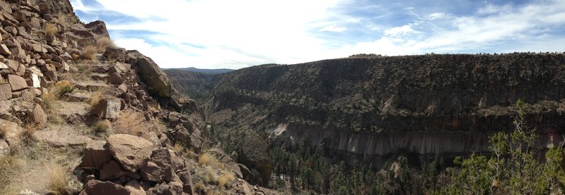 Ascending the north side of Alamo Canyon in March.