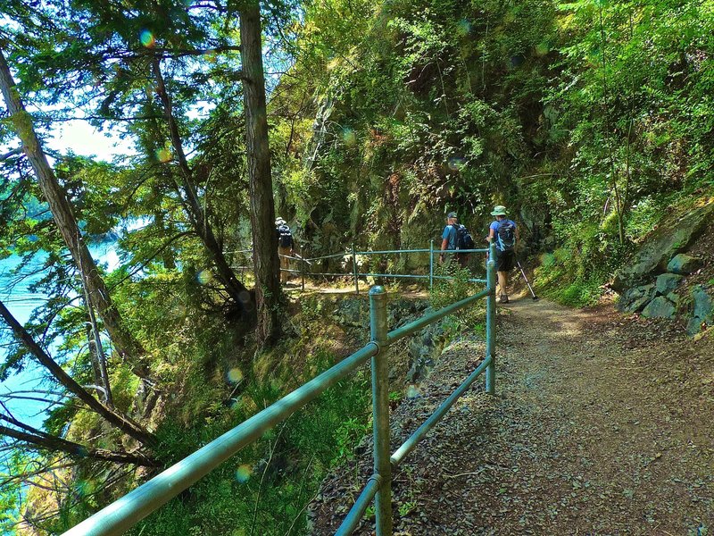 Heading back to Rosario Beach, from Bowman Bay.