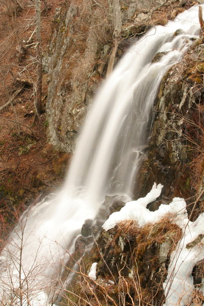 Winter view of Lewis Spring Falls as seen from the viewing platform.