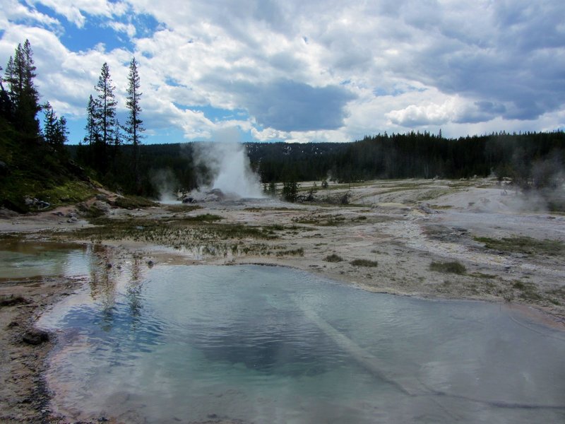 Minuteman Geyser greets you as you enter Shoshone Geyser Basin.