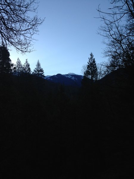 Sun starting to rise behind the Great Western Divide. There is a good campsite with a fire ring roughly 1/4 past this spot on the Redwood Meadow connector.