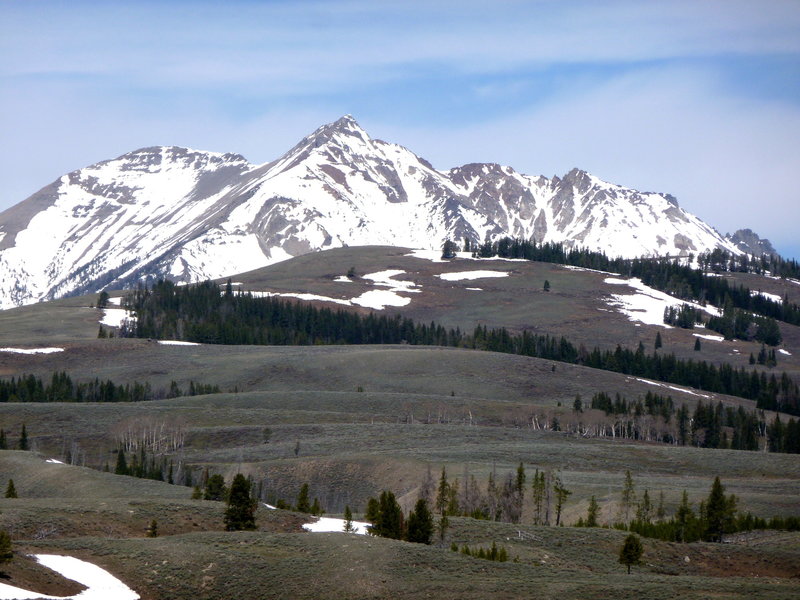 Looking up to Antler Peak.