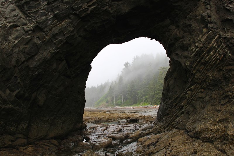 Through the Hole-in-the-Wall looking north.