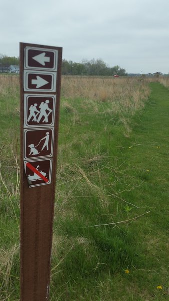 Convenient trail markers guide the hiker back to the trailhead in case you get lost. (Or you can just look at your car which is never out of sight in the parking lot, and walk back to it)