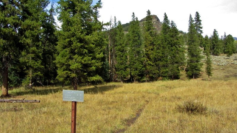 Trailhead for the Pebble Creek Connecter Trail, the best place to begin or end your Pebble Creek trek. This is right on the highway just north of the Pebble Creek Campground.