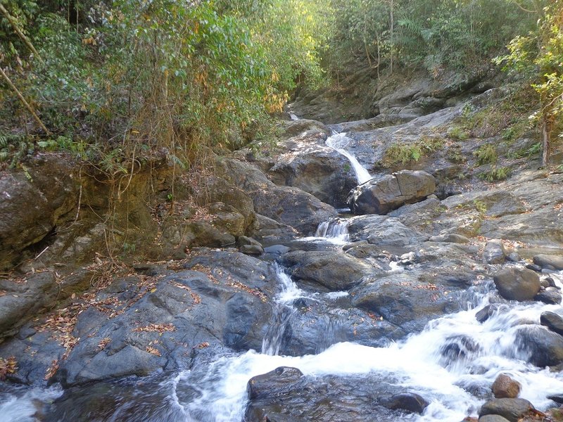 Cawa-cawa Waterfalls