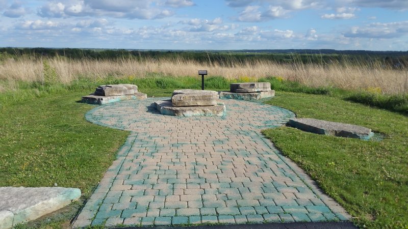 Viewing area at the north end of Southern Loop Trail.