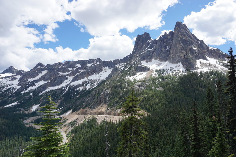 The view of Liberty Bell Mountain and surrounding mountains from Washington Pass observation point is simply stunning.