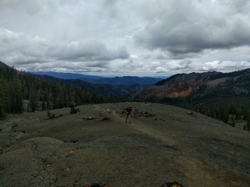 Hiking up to Navaho Pass on a cloudy day.