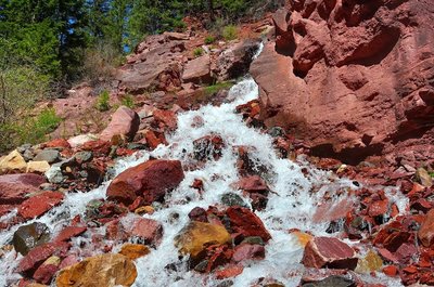 Waterfalls along Cornet Falls trail.
