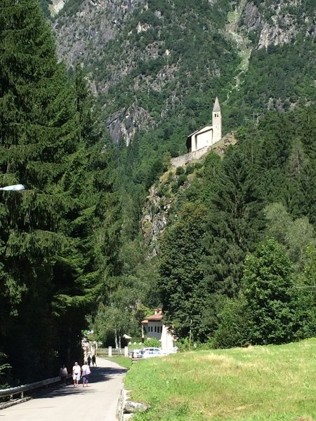 View of the Church of St. Stephen from the ancient glassworks / Vista della chiesa di Santo Stefano dall'antica vetreria.