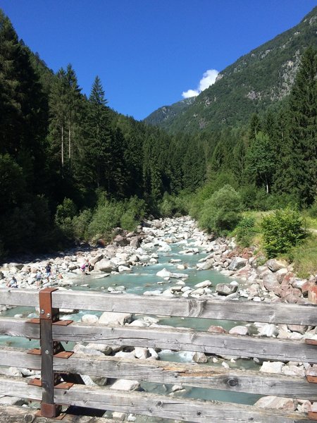 Pedestrian bridge over the river Sarca / Ponte pedonale sul torrente Sarca.