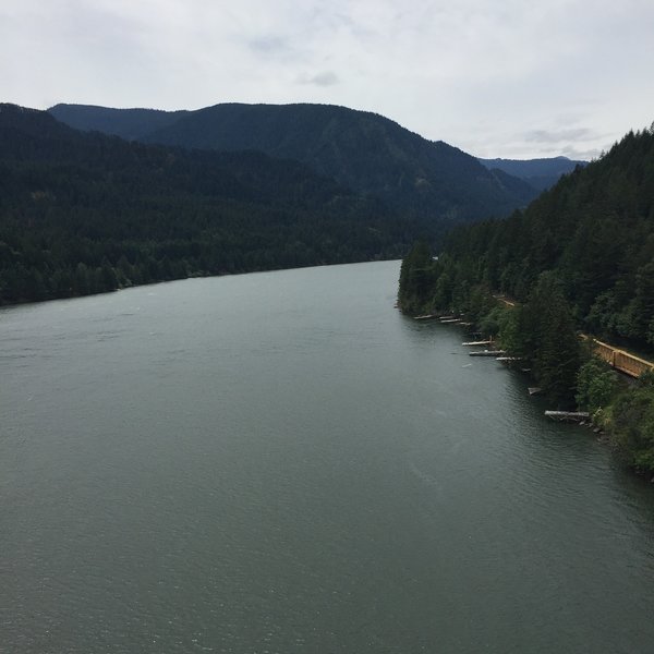 View from The Bridge of the Gods towards Washington.