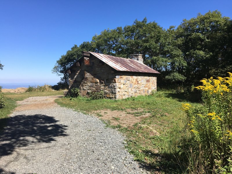 Approaching Byrd's Nest #2 Day Use Shelter from Upper & Lower Hawksbill Trails Intersection.