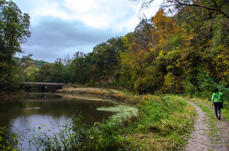 Walking alongside Catfish Creek after joining with the Calcite Trail.