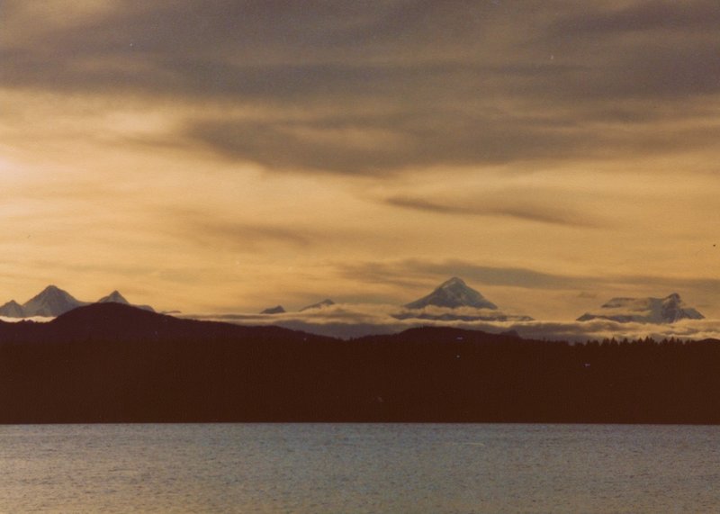 There's nothing like a two-hour Alaskan sunset over the Fairweathers.