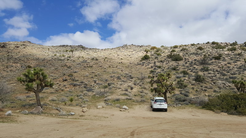 There's plenty of parking at the trailhead for High View Nature Trail.