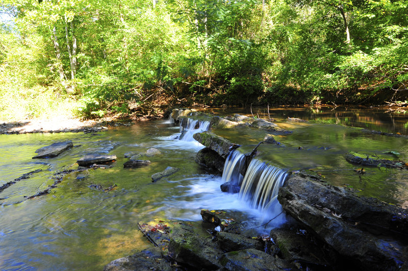 Mud Creek Falls is located just off the Dam Trail.