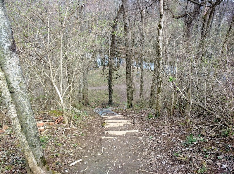 Steps connect the upper & lower trails.