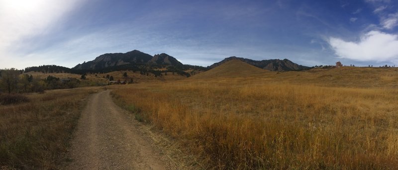 A nice trail into the Boulder foothills.