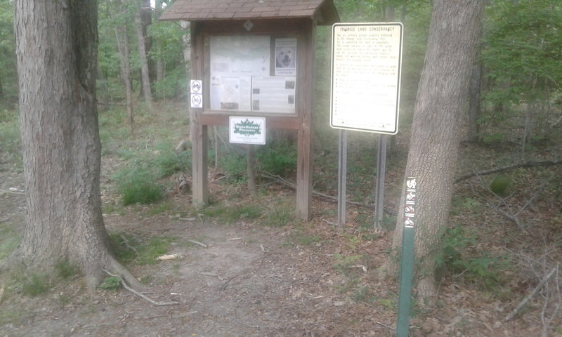 The entrance of Swift Creek Trail.