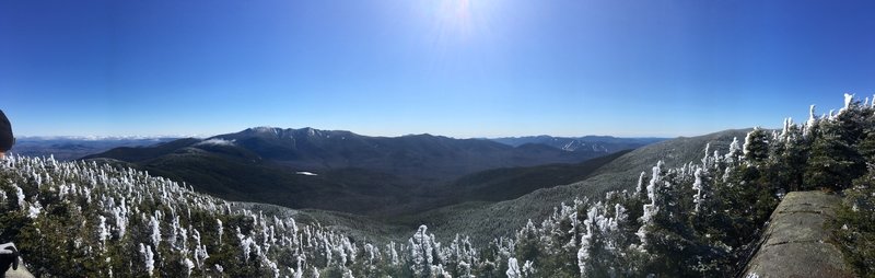 Panoramic view from the ledge on North Kinsman.